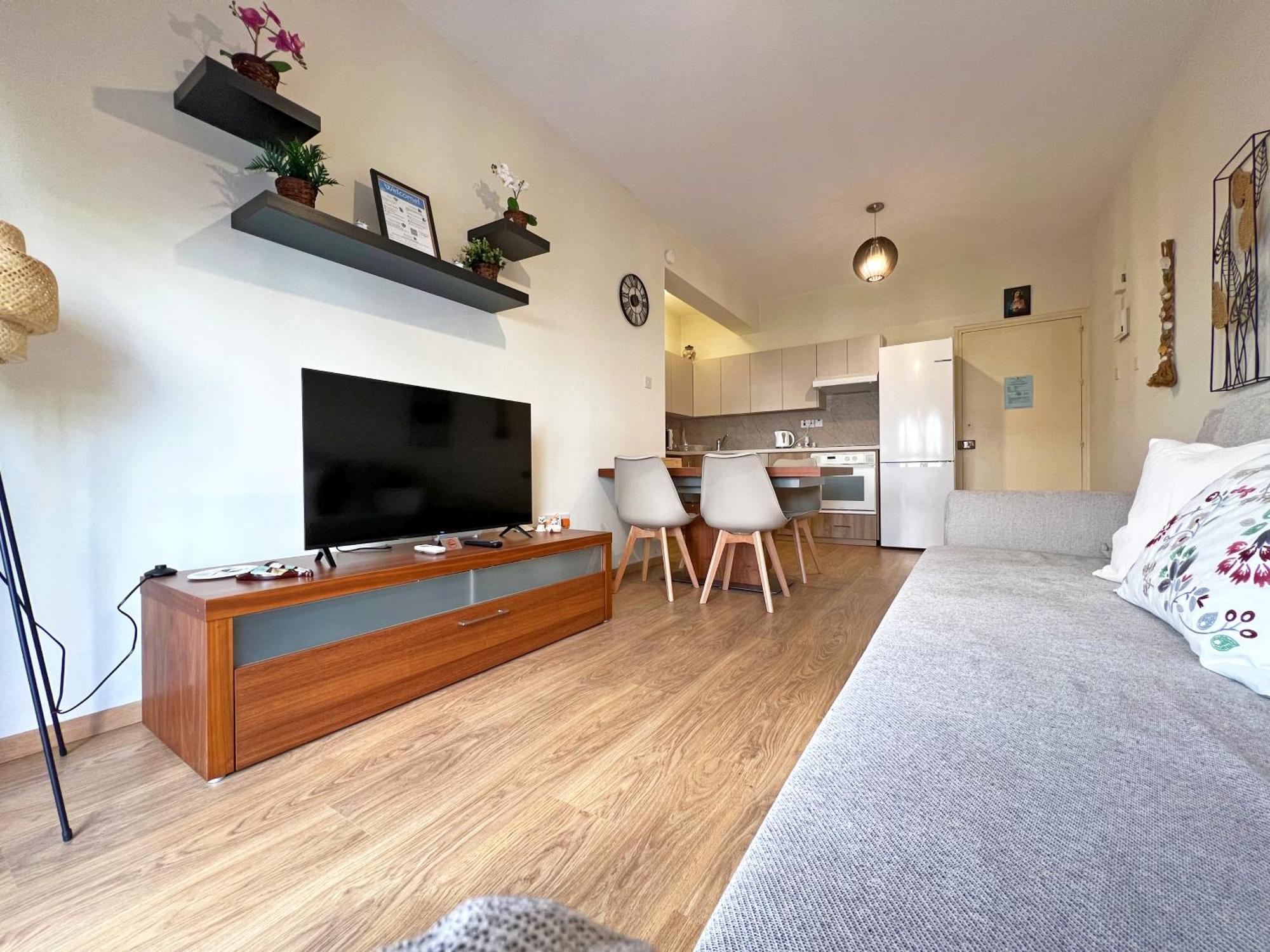 Albert'S Apartment Mackenzie 001 拉纳卡 外观 照片