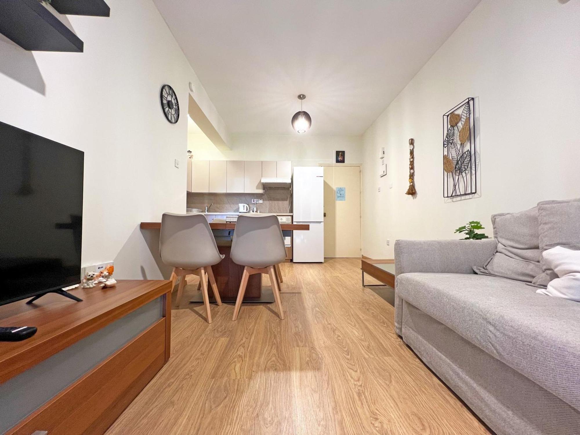 Albert'S Apartment Mackenzie 001 拉纳卡 外观 照片