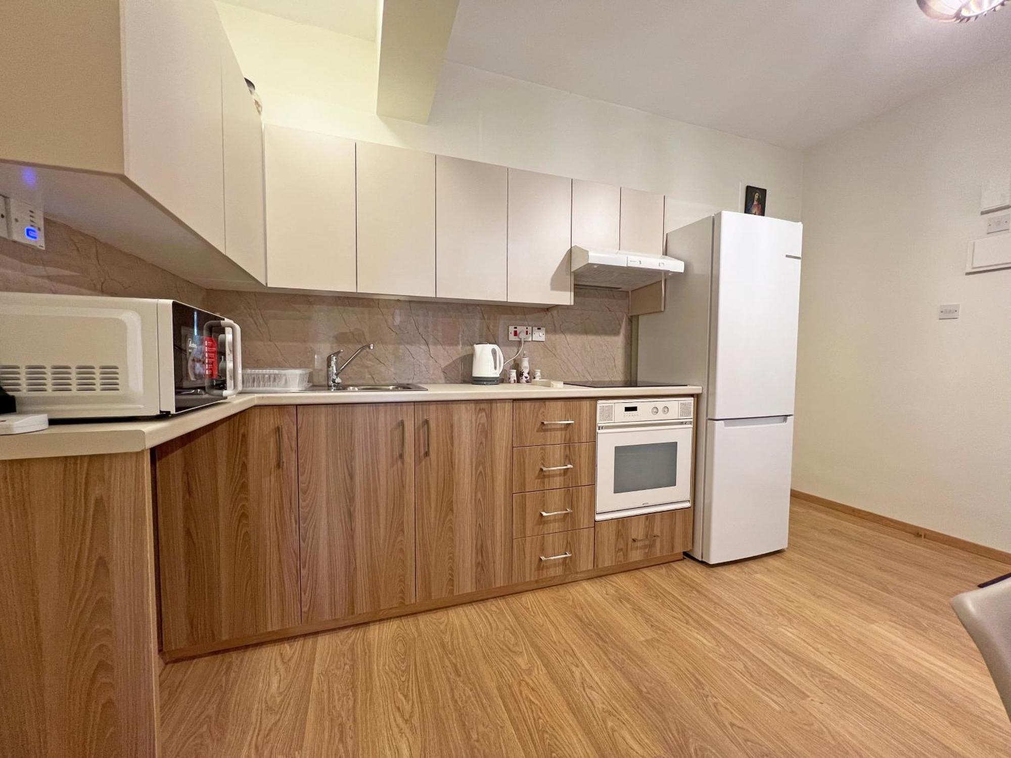 Albert'S Apartment Mackenzie 001 拉纳卡 外观 照片